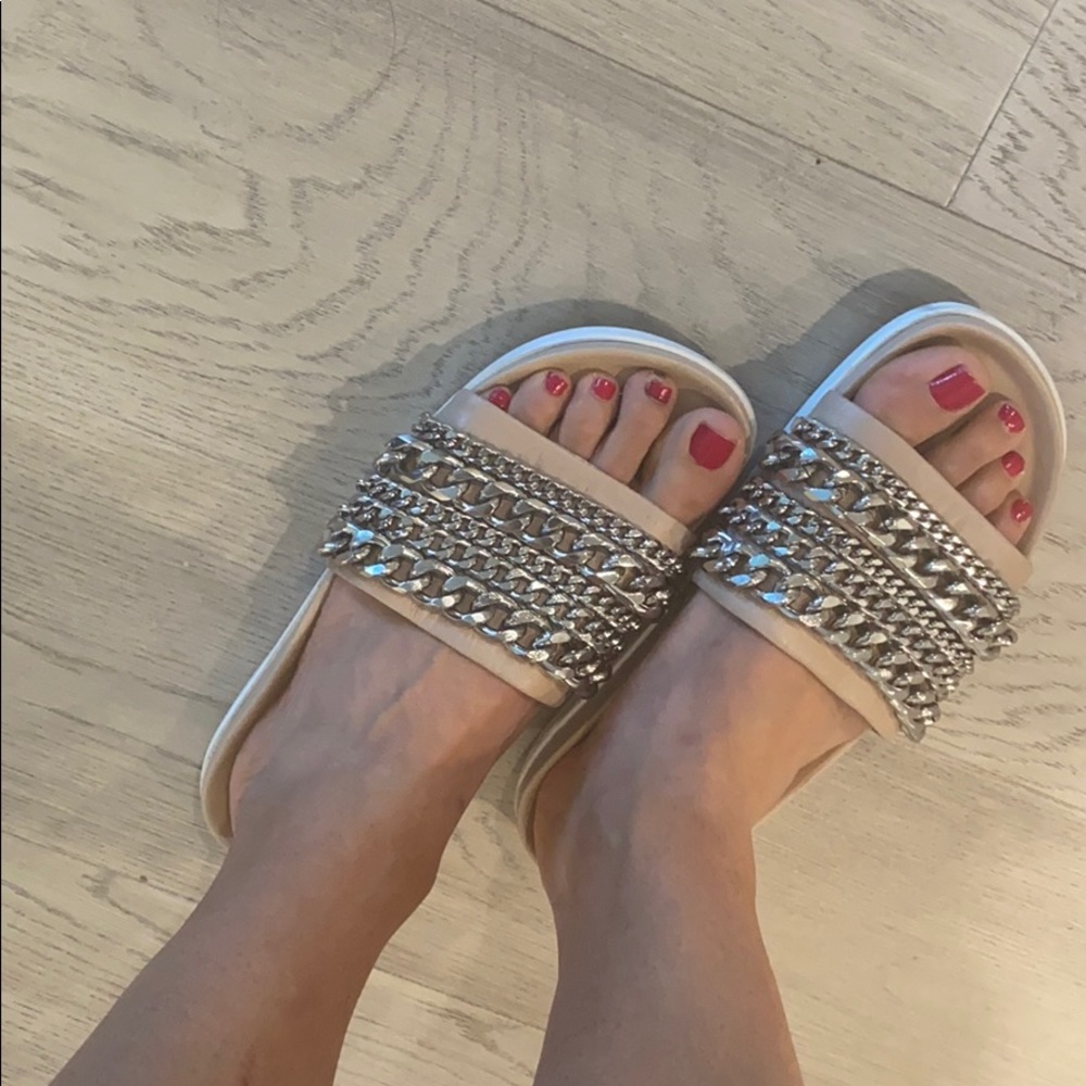 Kendall + Kylie Shiloh Chain Link Slides / Sandals